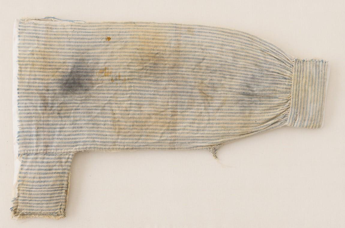 Convict shirt sleeve