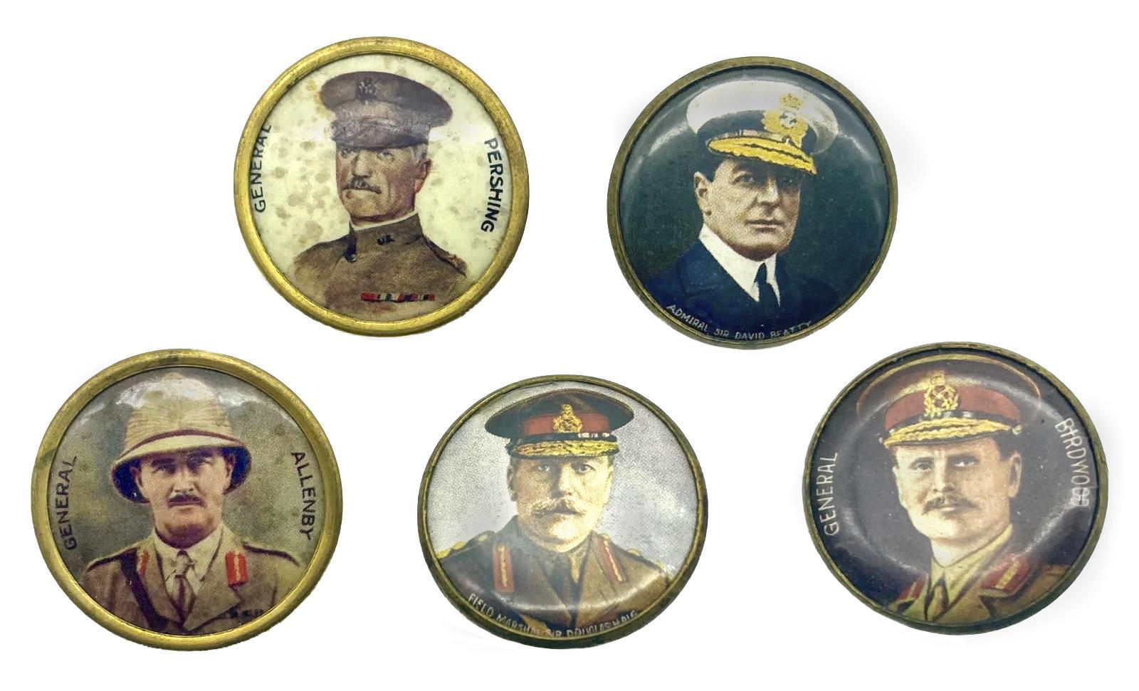 Five buttons featuring military leaders from World War One