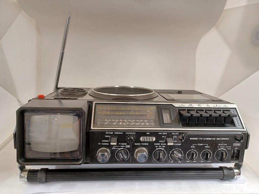 JVC b
