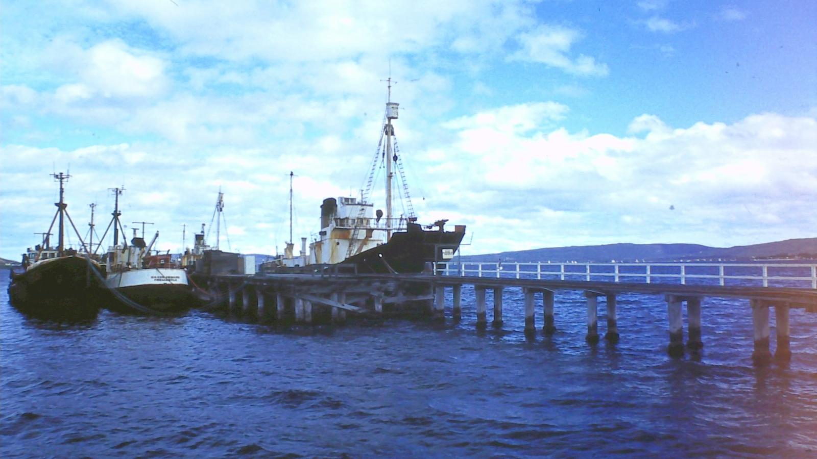 Whaling Chaser at Albany jetty. Ship's name not visible. Possibly Cheynes IV.