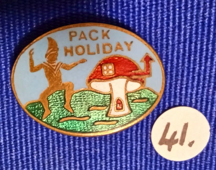 Pack Holiday badge