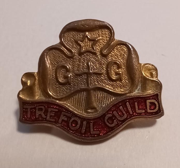 Trefoil Promise badge
