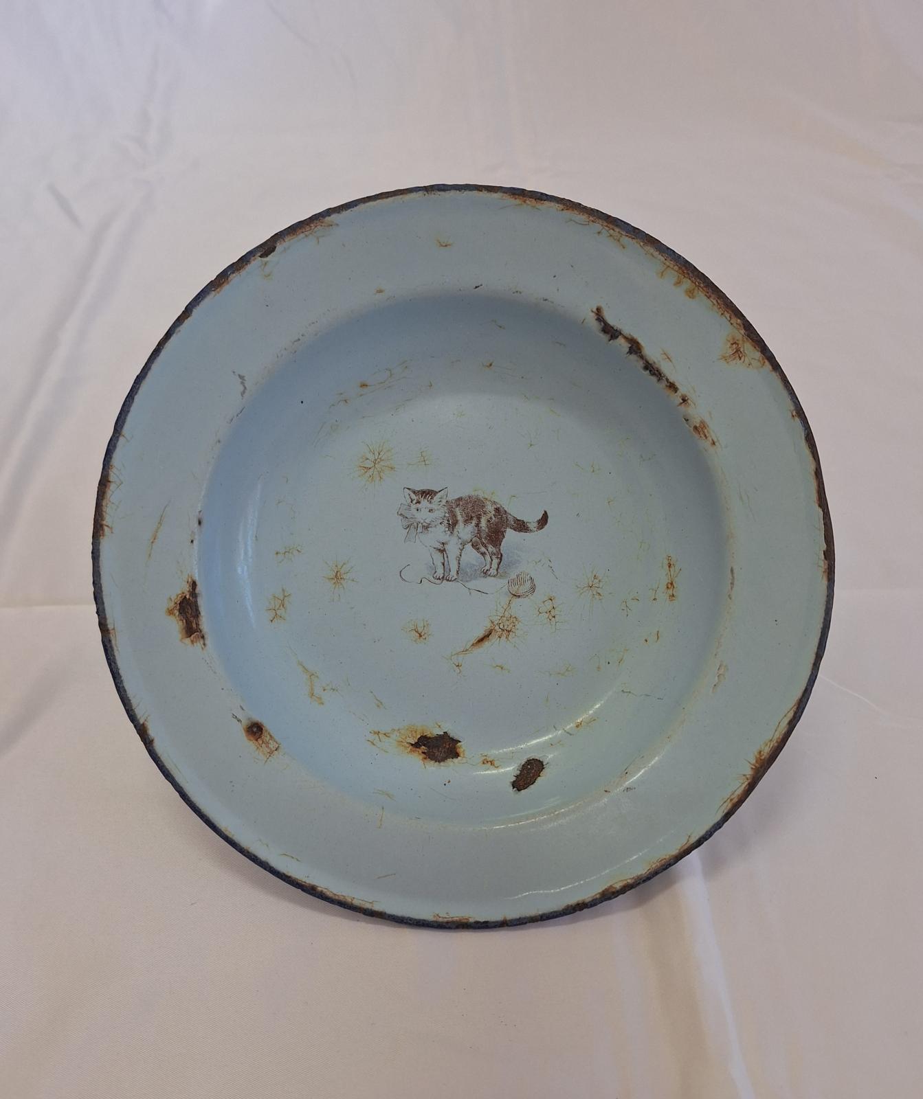 15-070.1 blue enamel plate with cat decal with background image