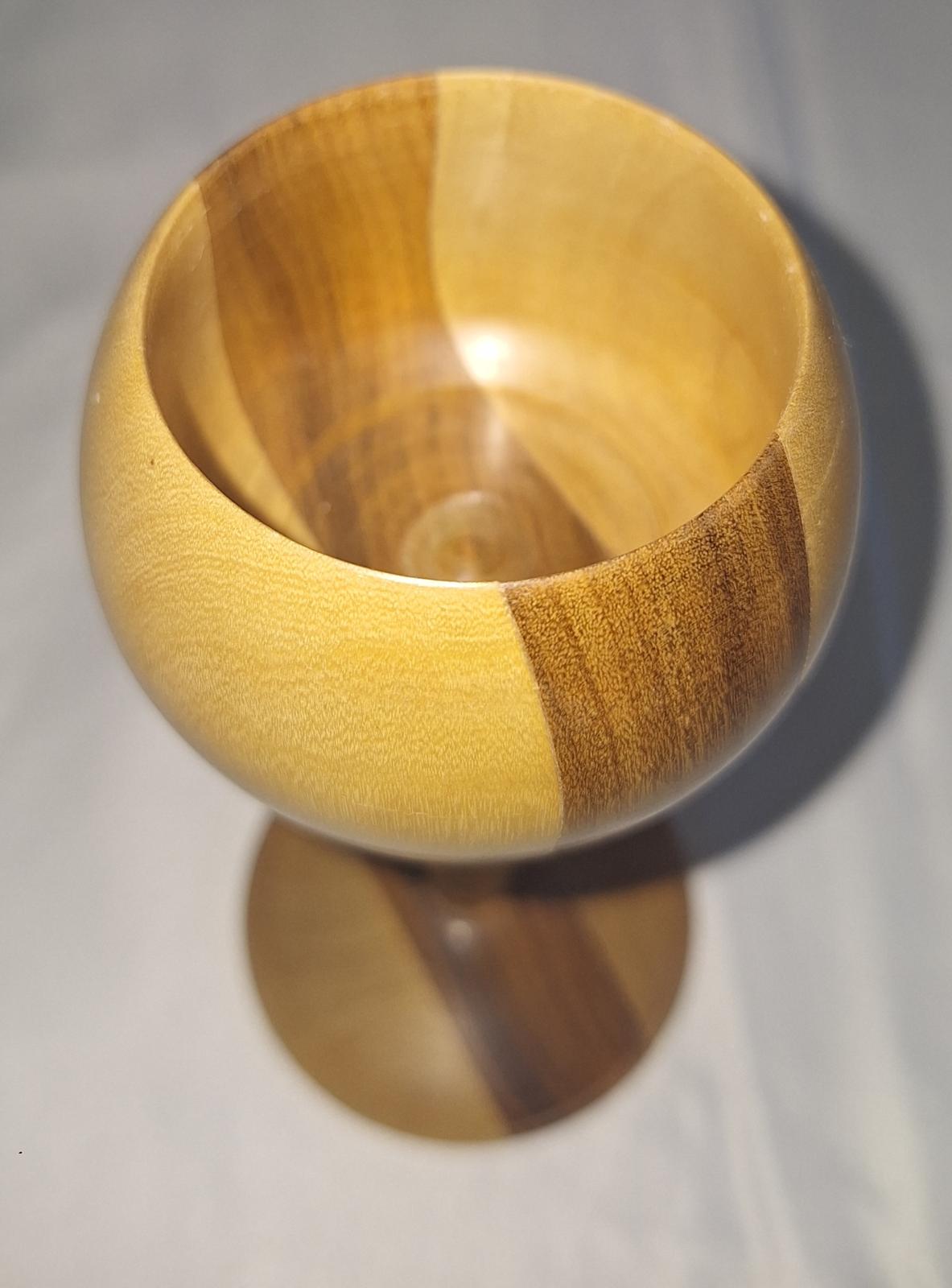 25-201.2 wooden goblet with background top image