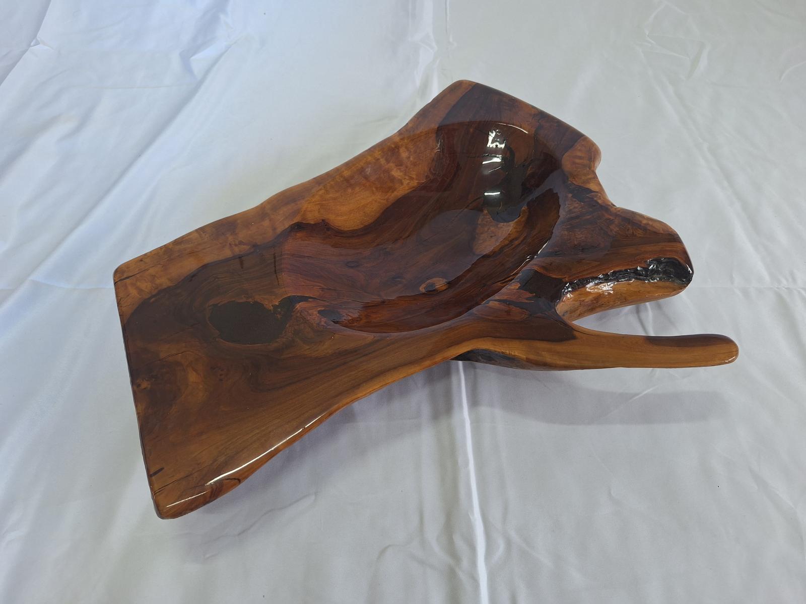 25-203 wooden bowl with background image