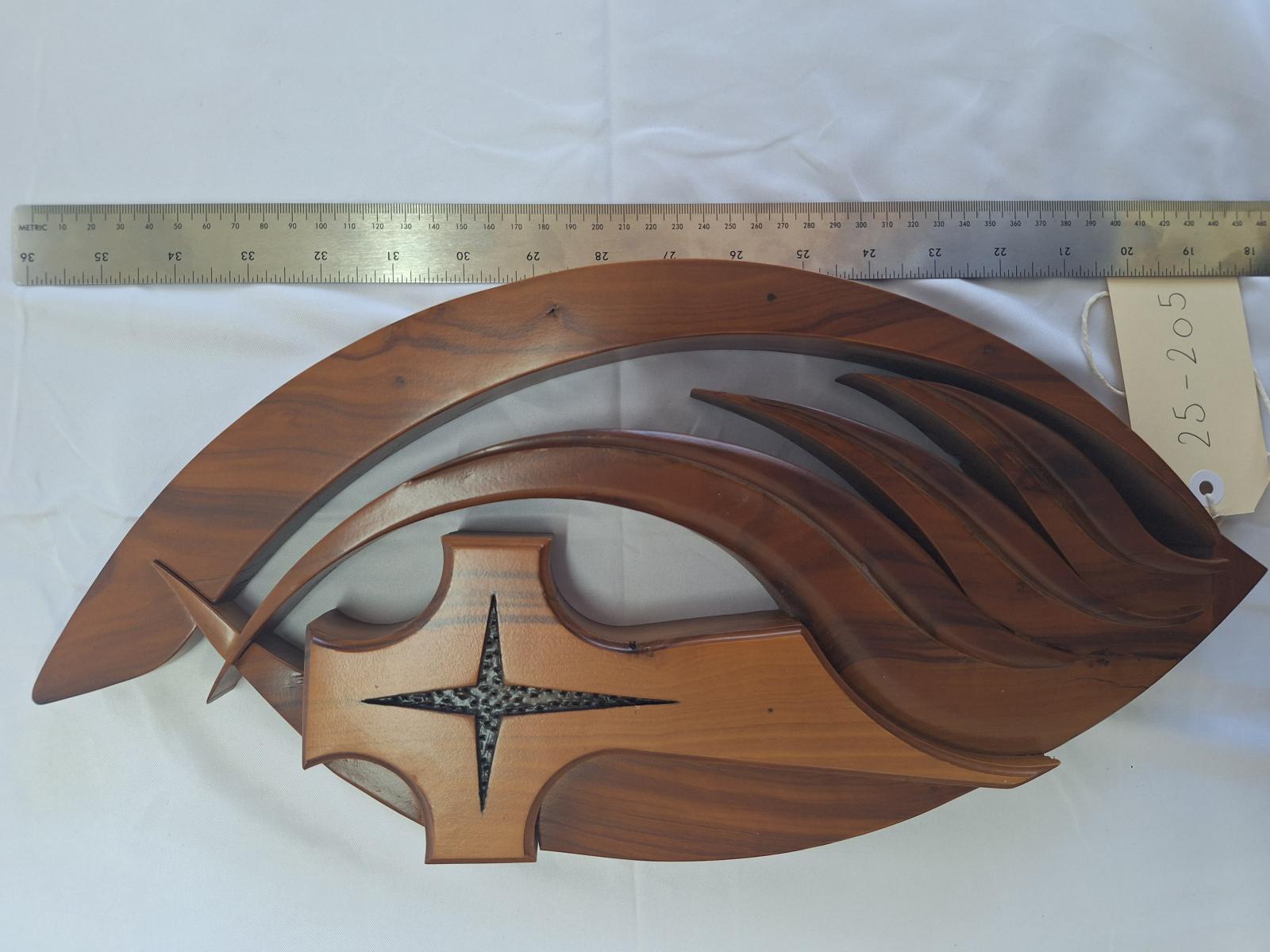 25-205 wooden sculpture with scale and tag image