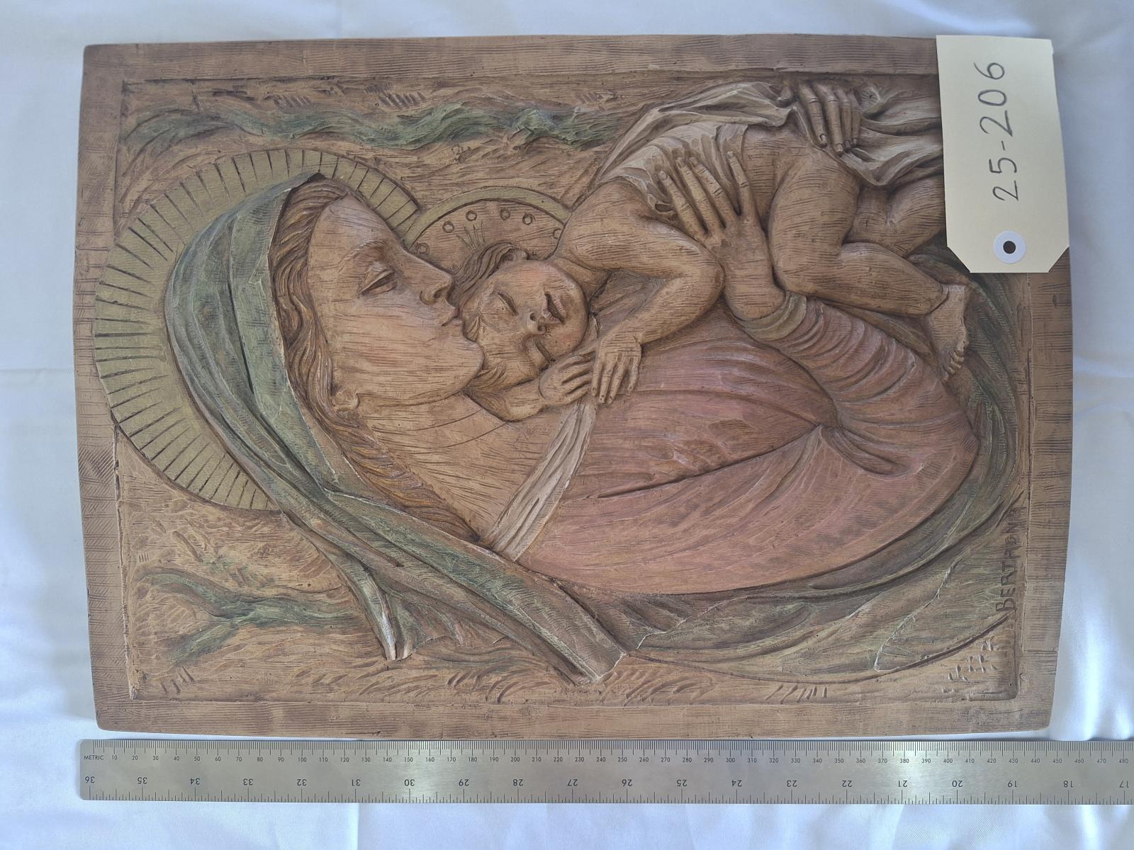 25-206 portrait of Mother Mary and Jesus with scale and tag image