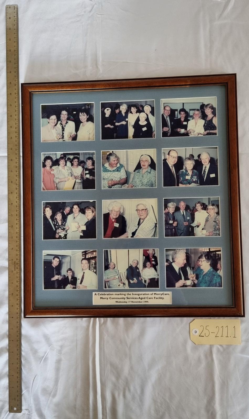 25-211.1 Short Photo Display Frame image with scale and tag.