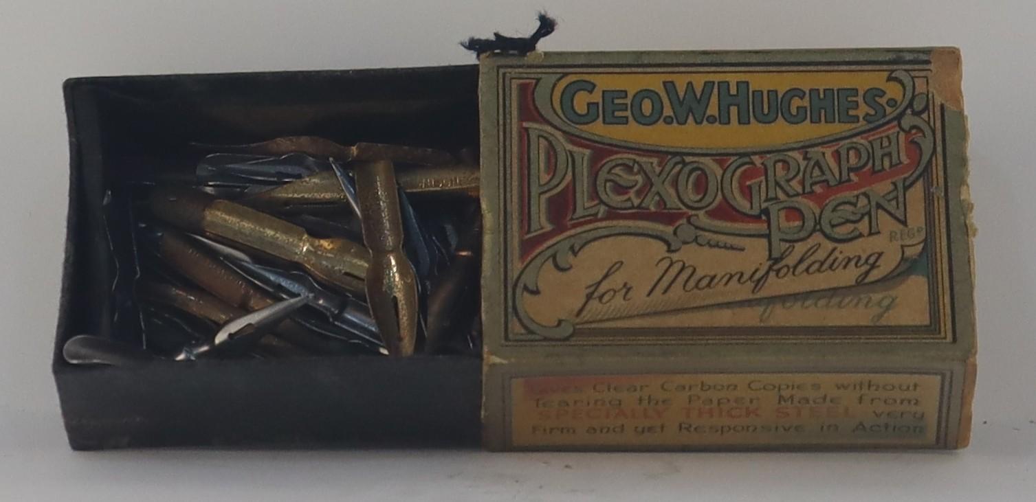 Open view of Fountain Pen Nibs Box