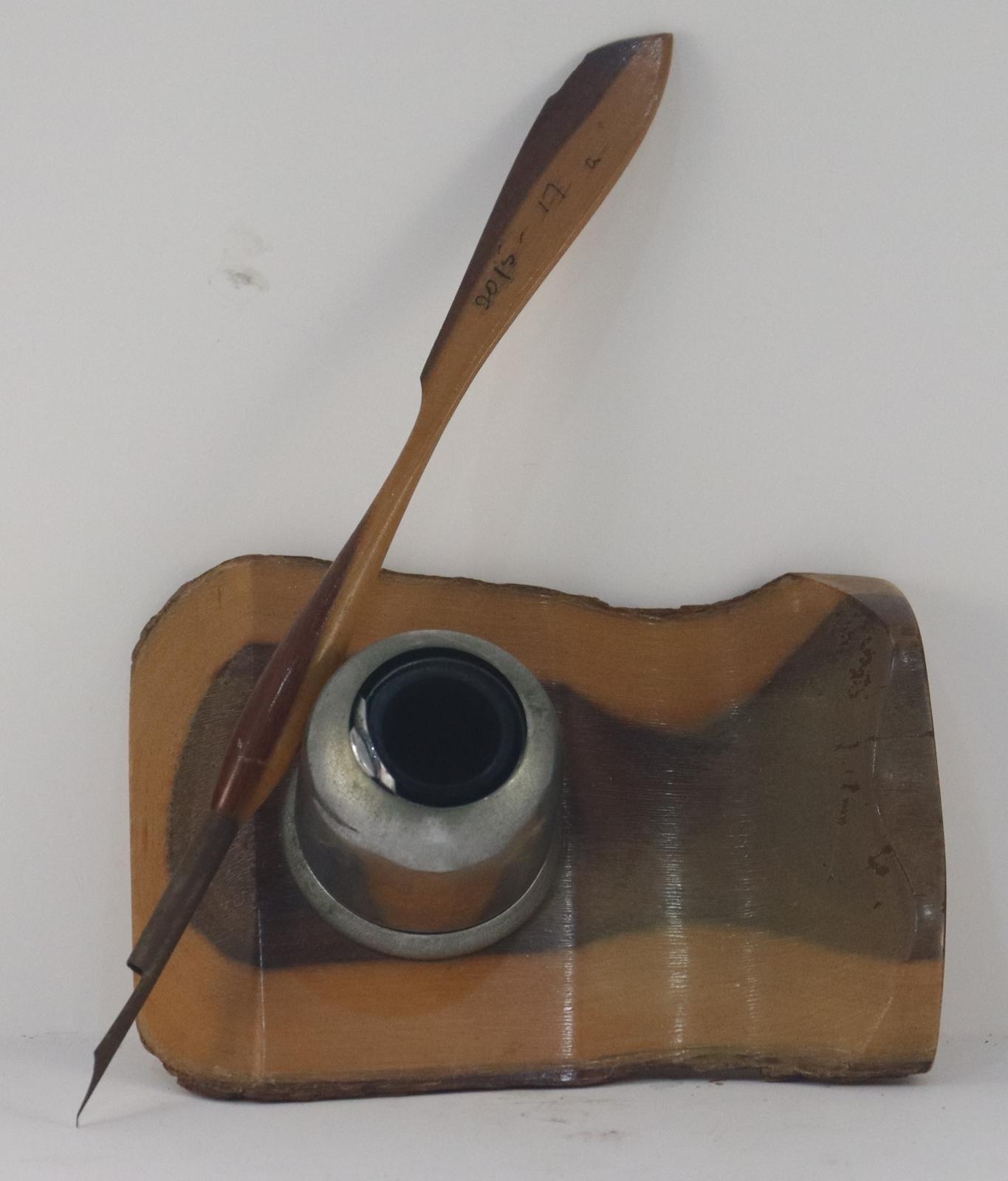 Ink Desk Stand Open and Ink Writing Pen