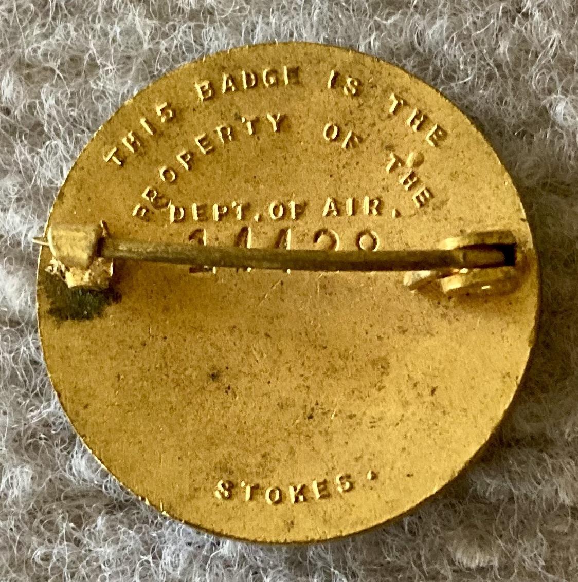 Reverse of Volunteer Air Observers Corps badge - 14428