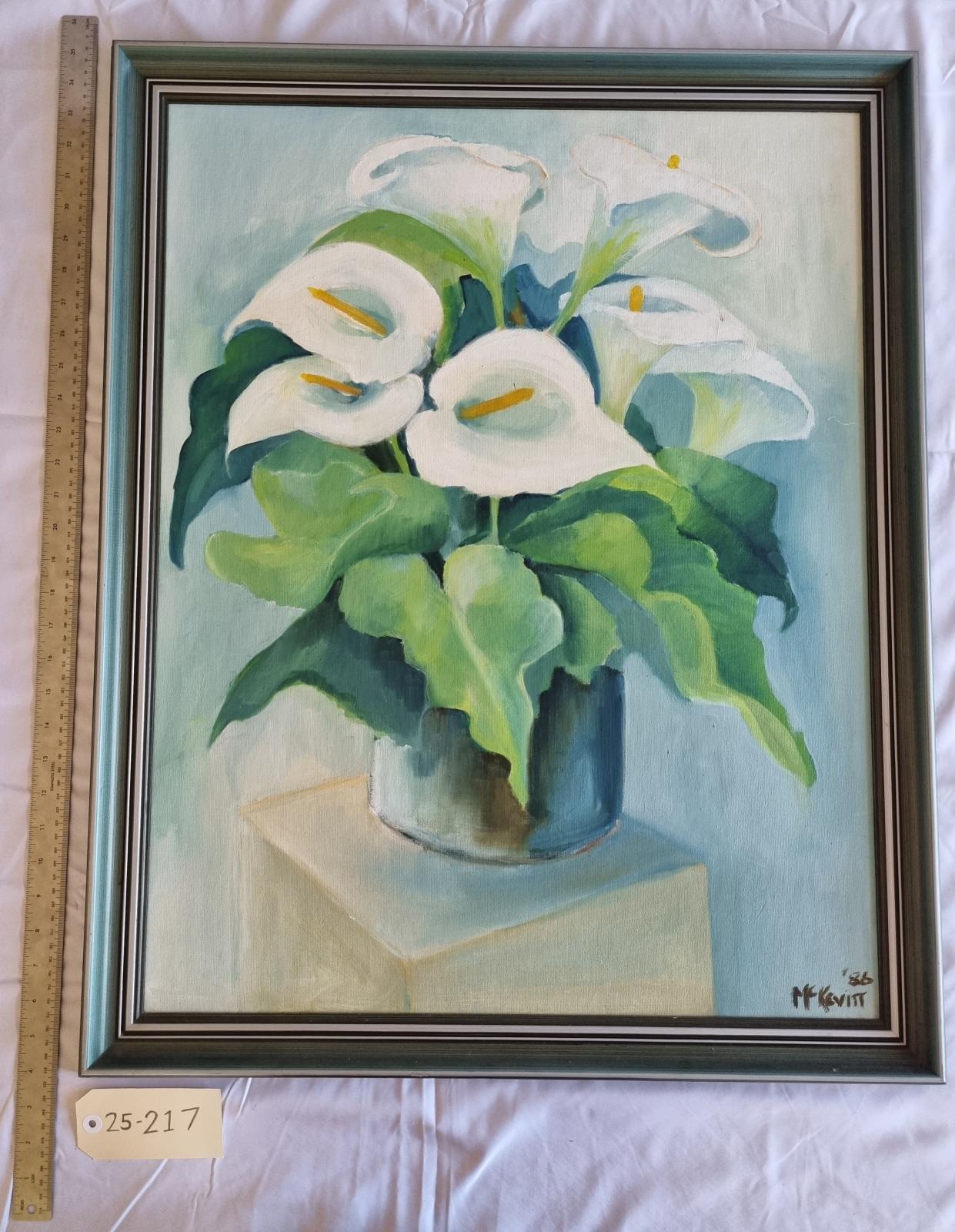 25-217 Portrait of Calla Lily bouquet image with scale and tag.