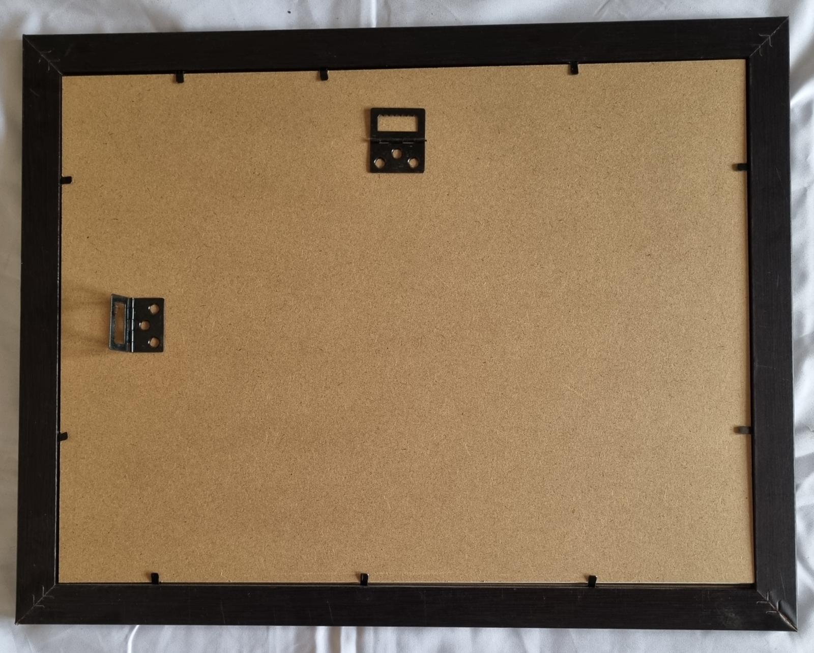 25-225.1 Landscape Photograph Close up of Tree from collection 'Home is Where You Heart is' back-side image with background.