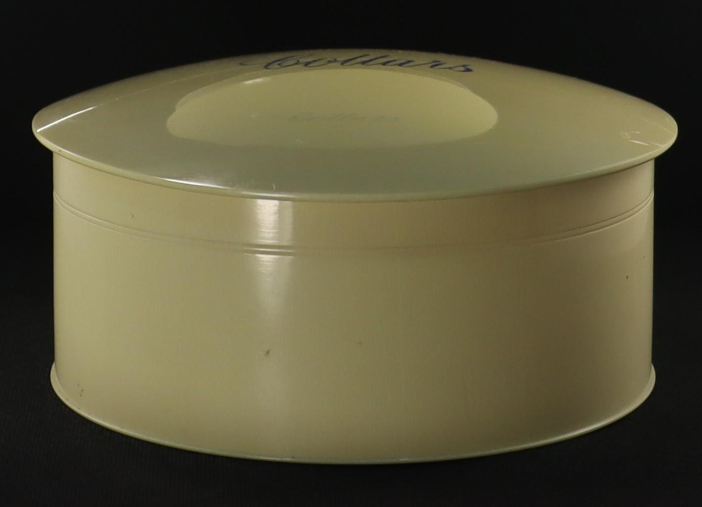 Side view of Collar Box