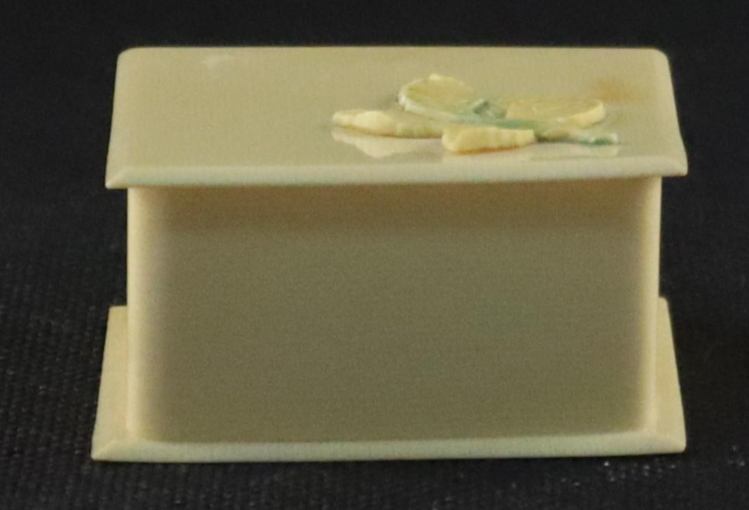 Front view of Perfume Container