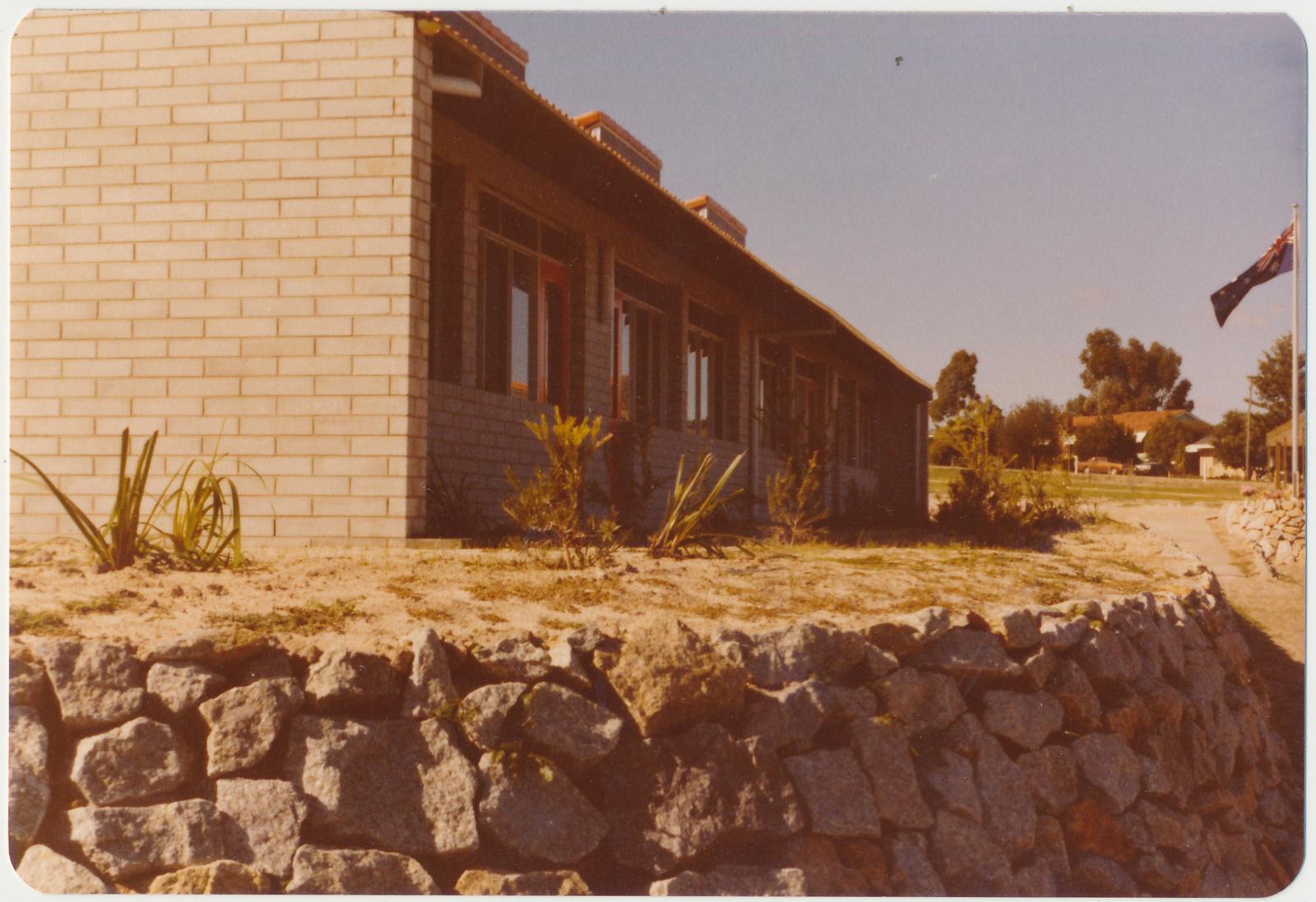 South view of Braeside School