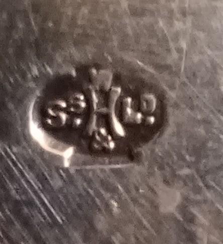 Makers marking on bowl