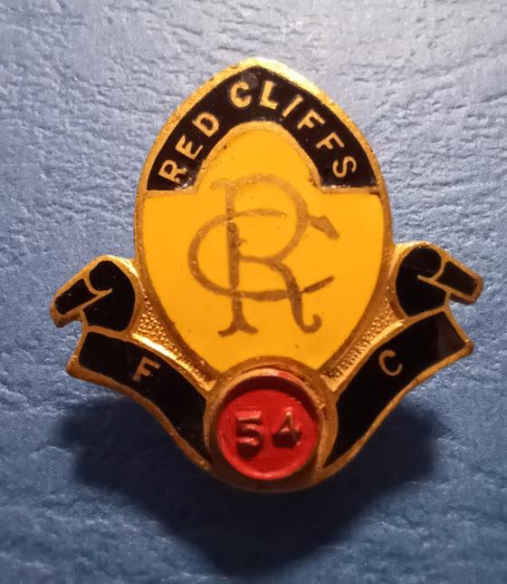 Red Cliffs FC badge