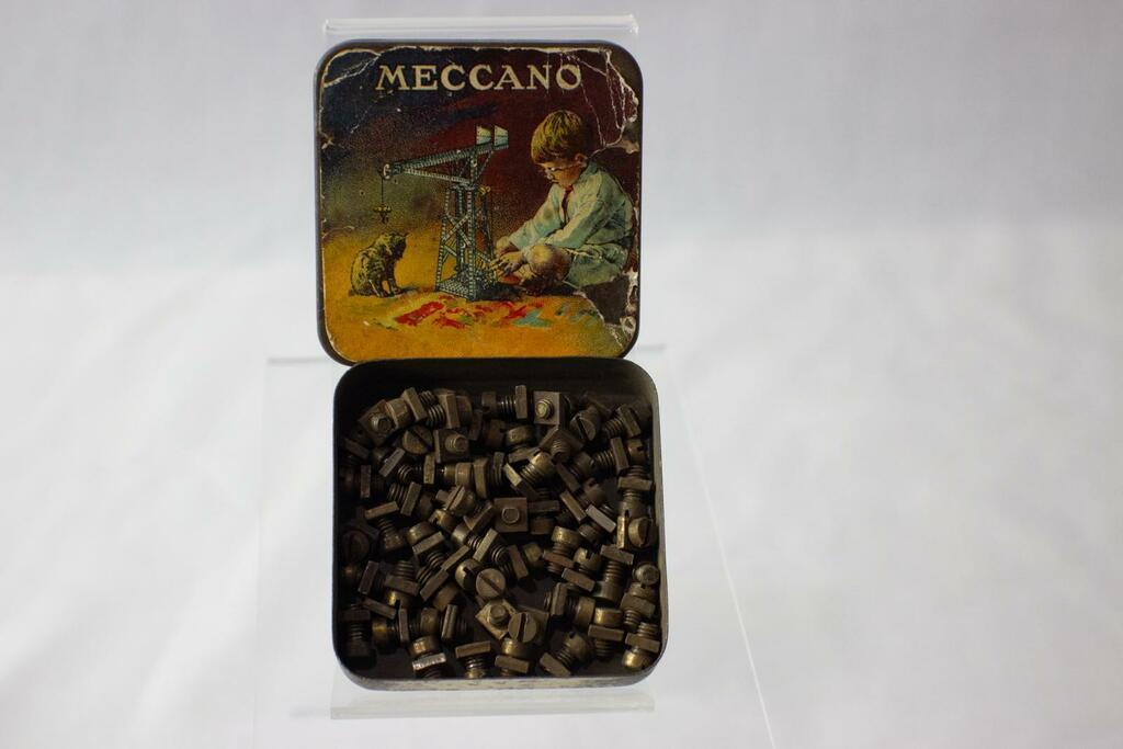 An original Meccano tin from circa 1930
