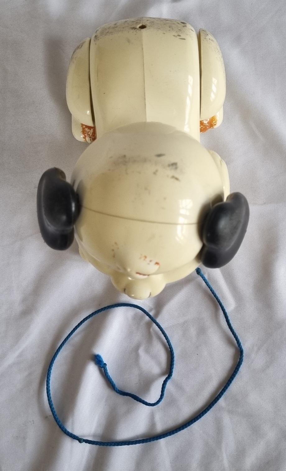 26-246 Pulling toy dog photo with background top view.