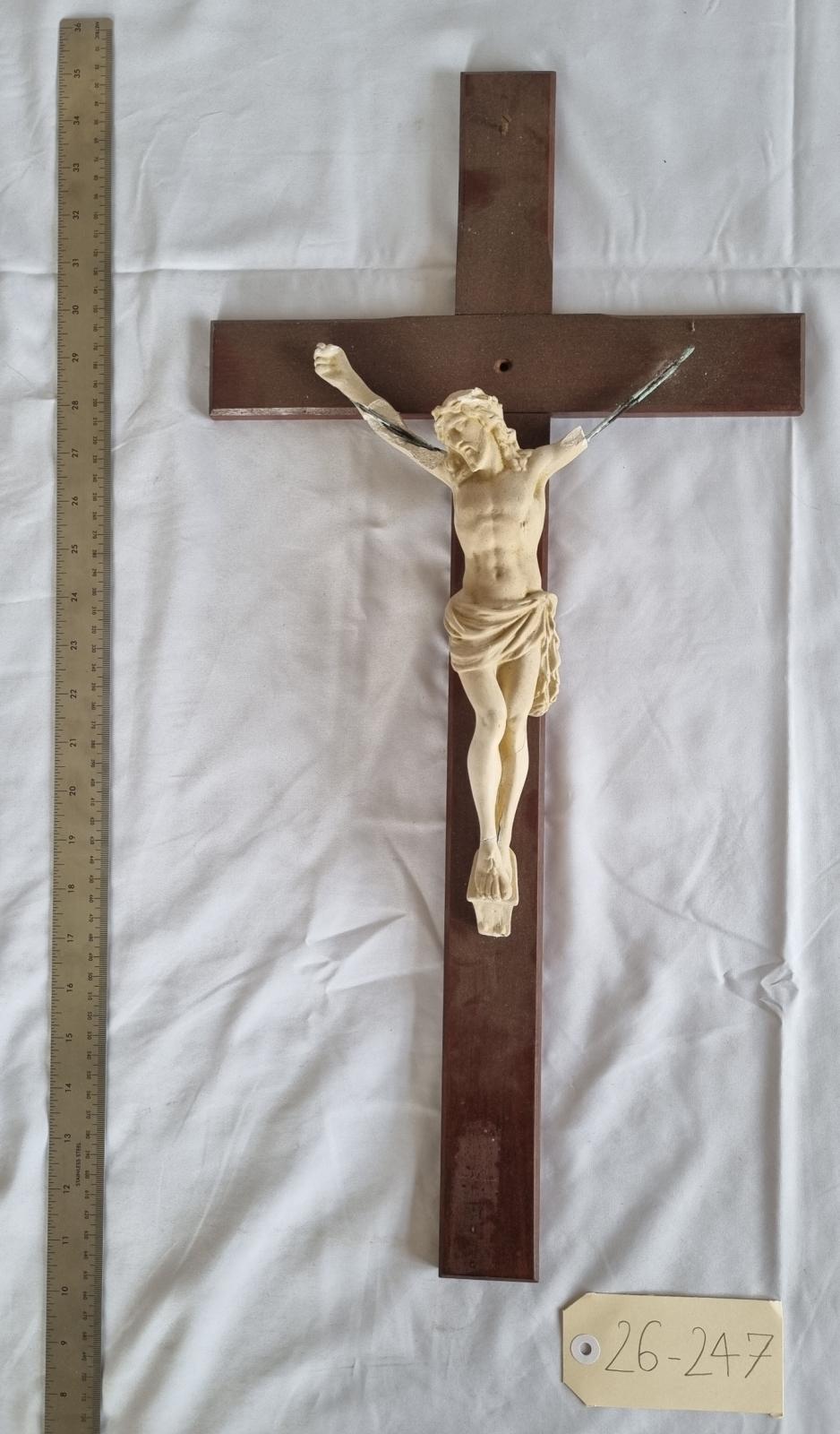 26-247 Jesus on the Cross photo with background, scale and tag.