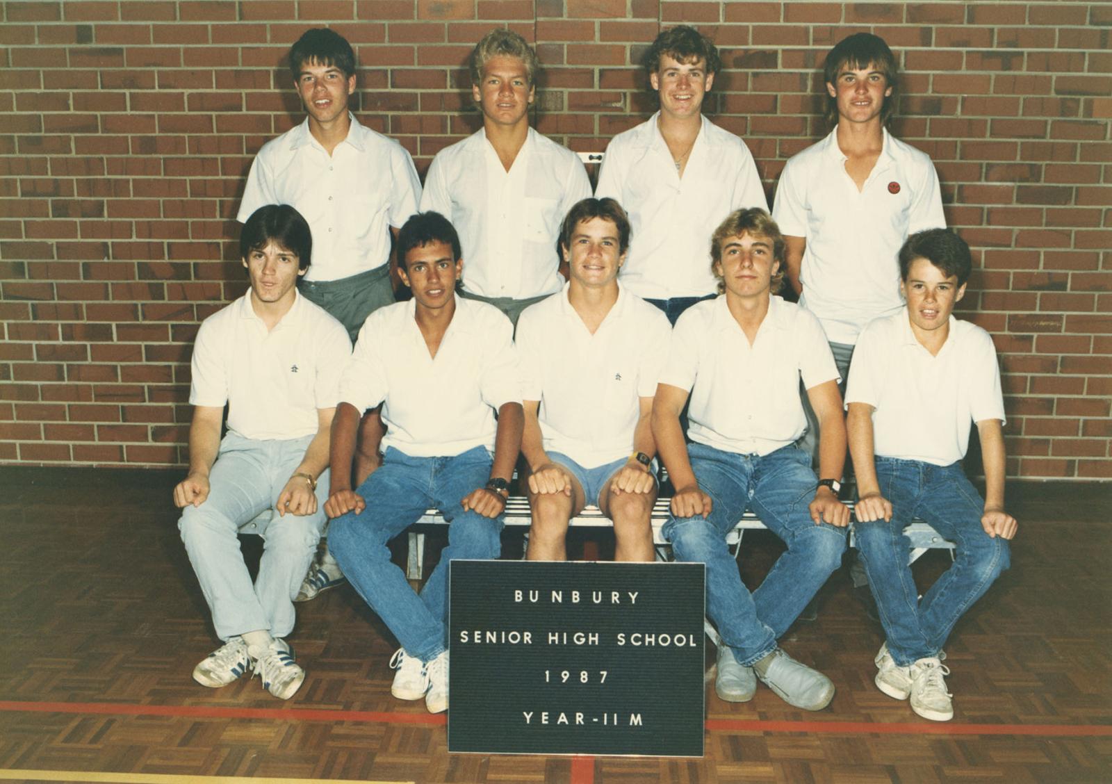 BSHS Class Photograph - Year 11M 1987