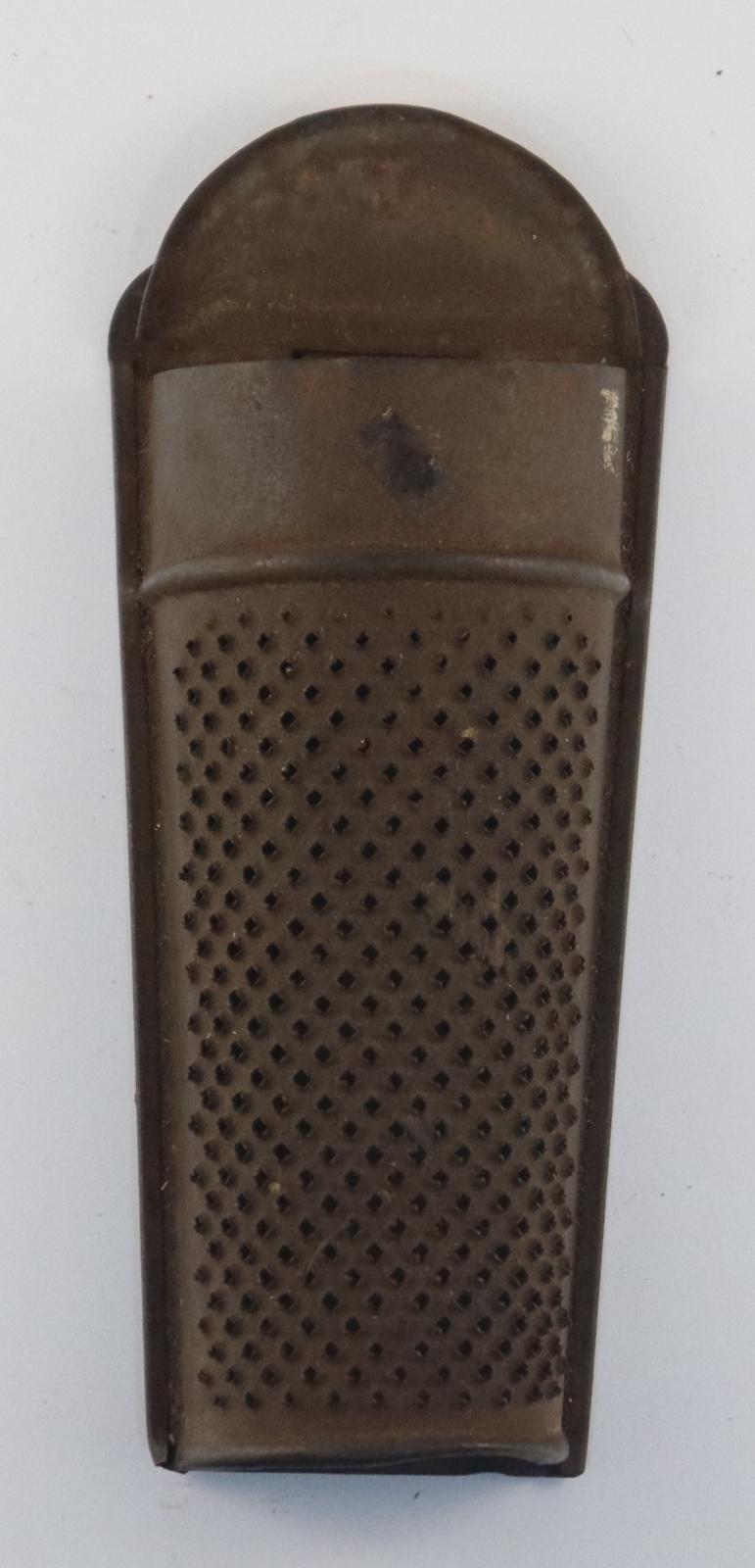 Nutmeg Grater with Open lid