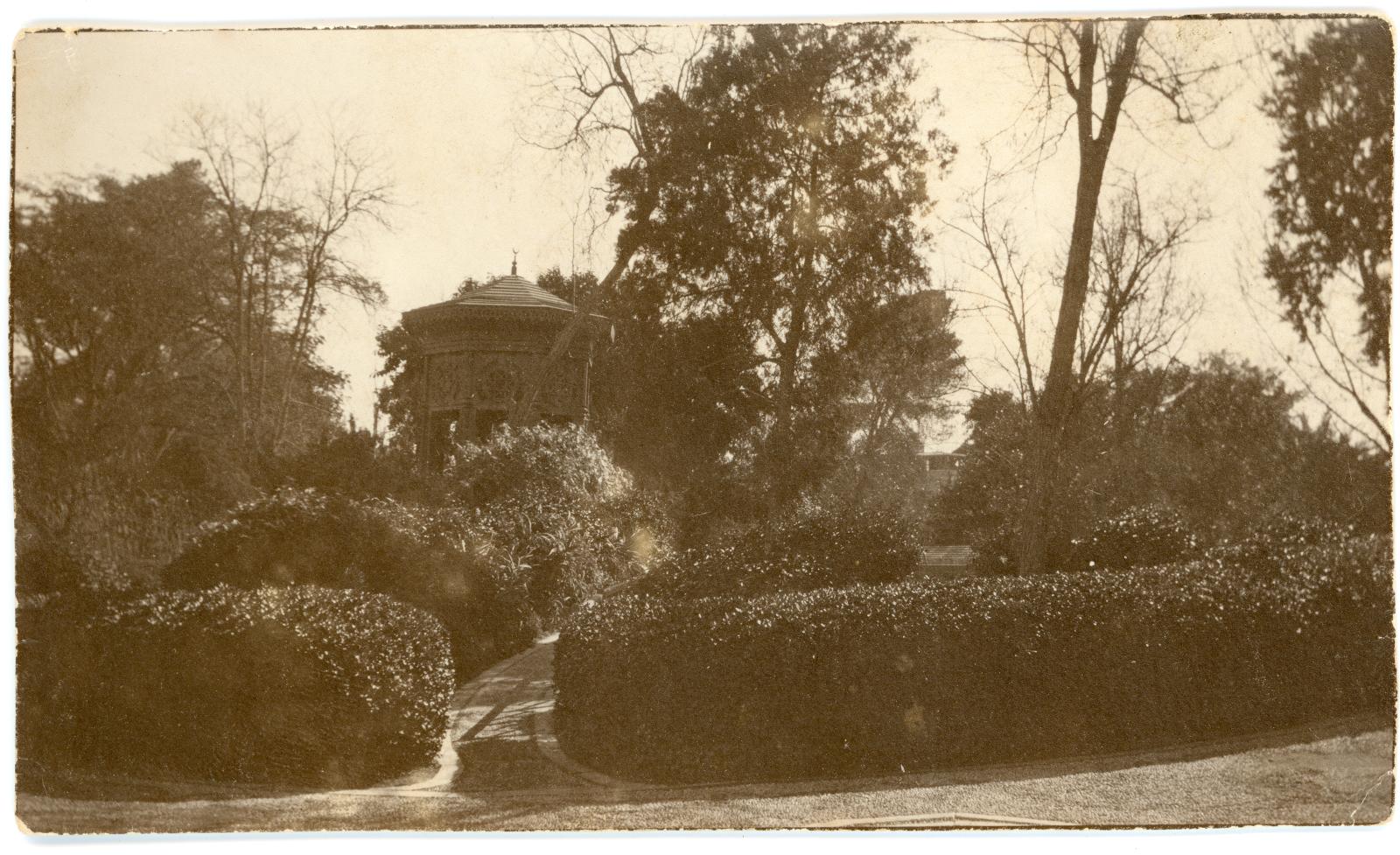 Photo of gardens & lookout Giza Zoo, Cairo