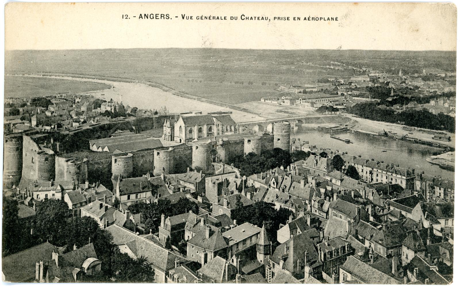 First World War Postcard, Vue Generale du Chateau, sent from Pte. Edward Charles MOUCHEMORE, 6351