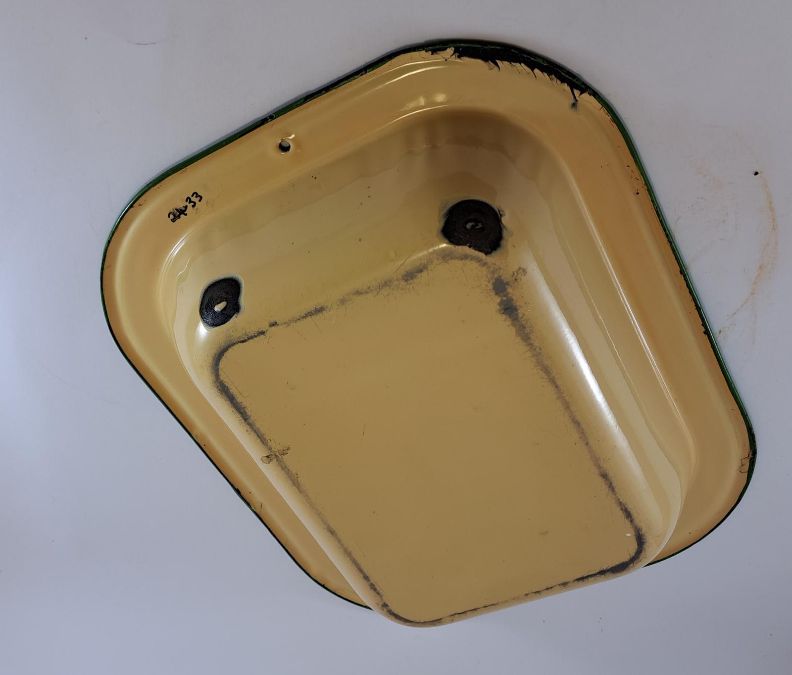 24.99 enamel pie dish base