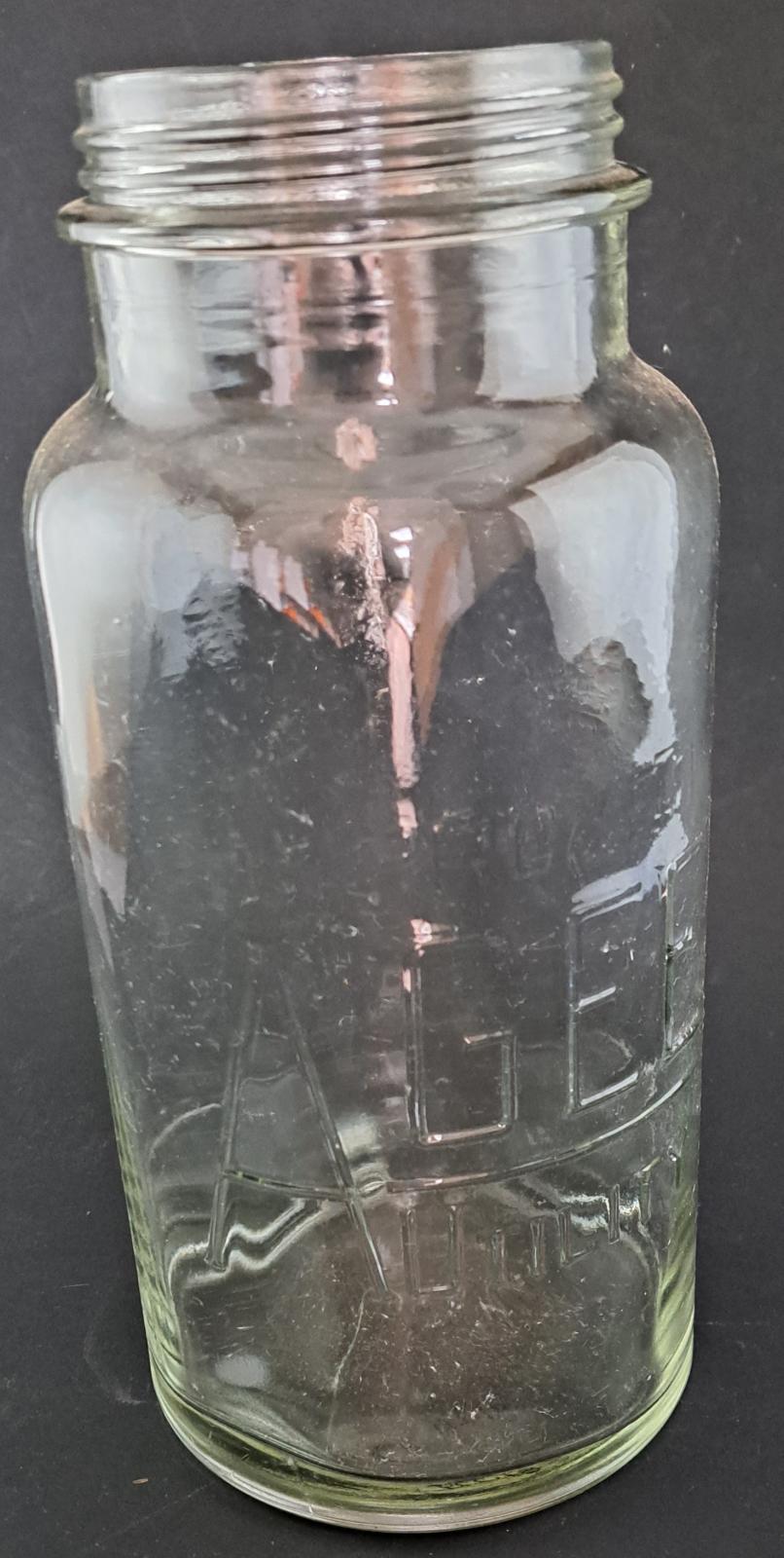 81.229 glass preserving jar 