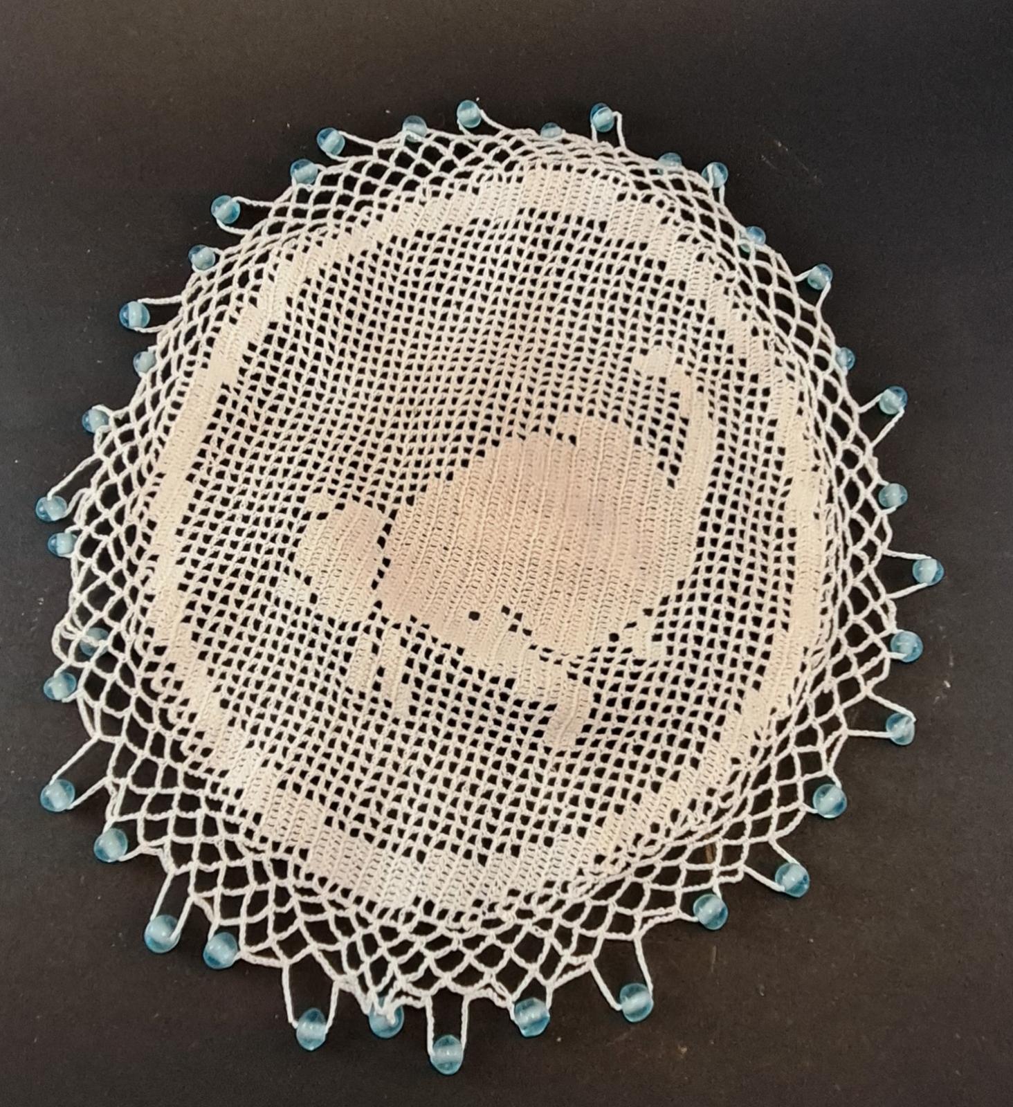 doily cat feature 89.7b