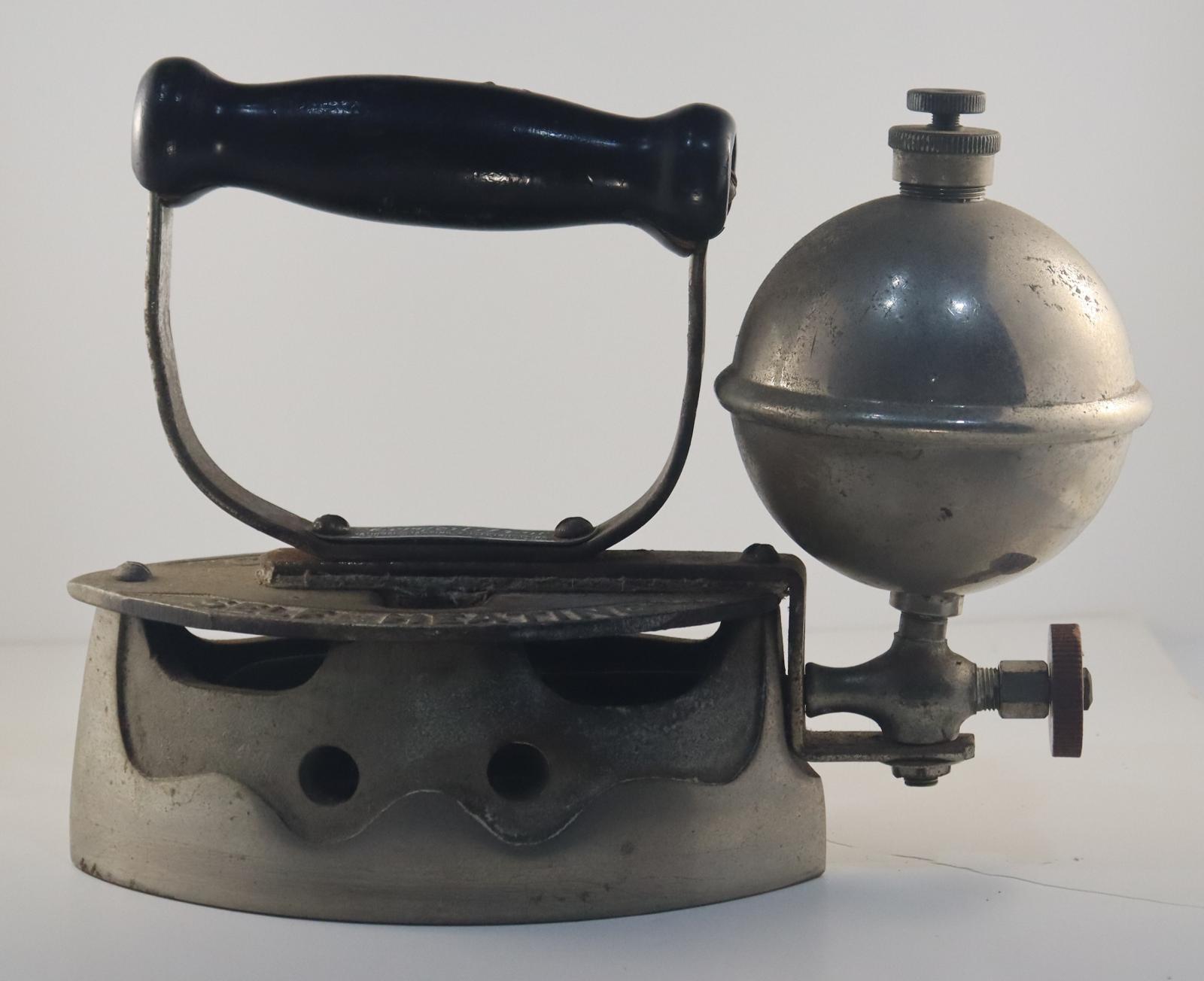 Side view of Self Heating Iron