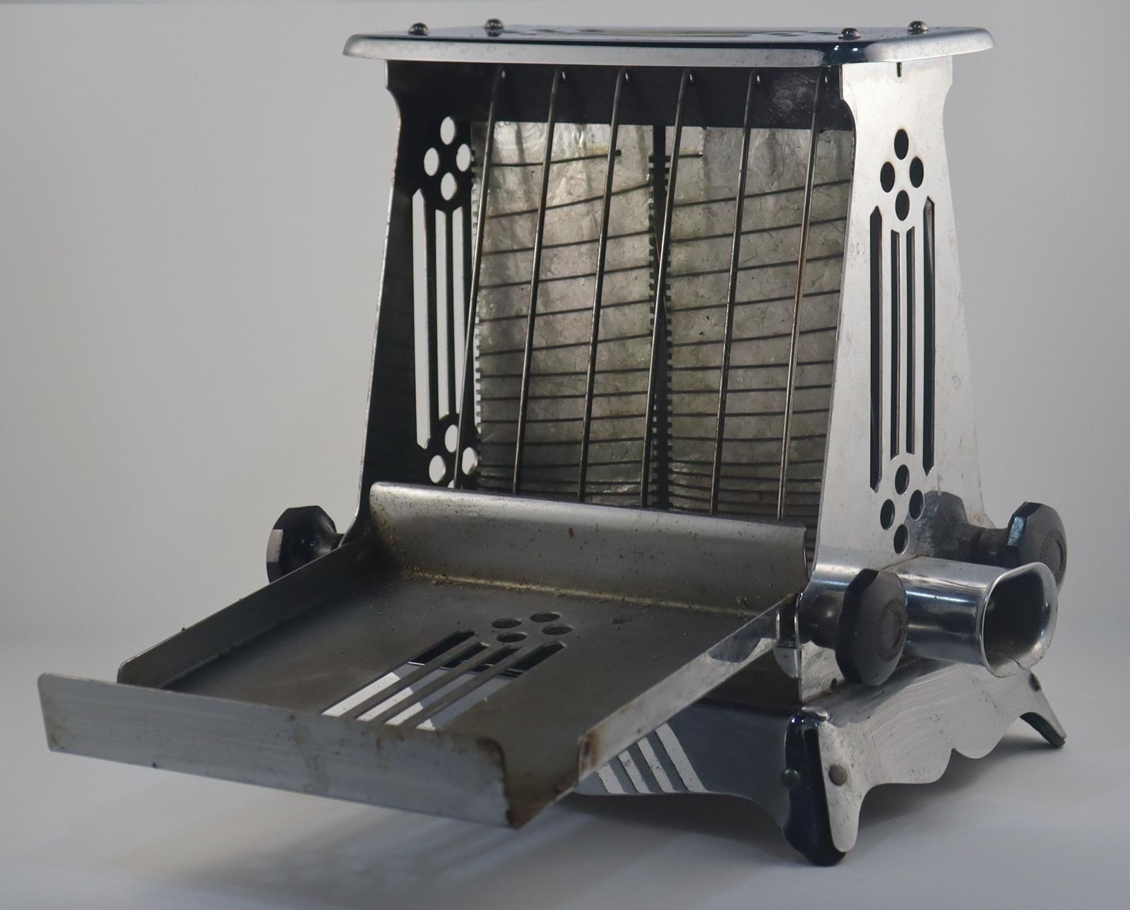 Open view of Hotpot Special Toaster