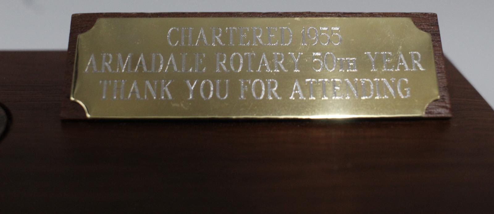 The name of wooden plate momento 