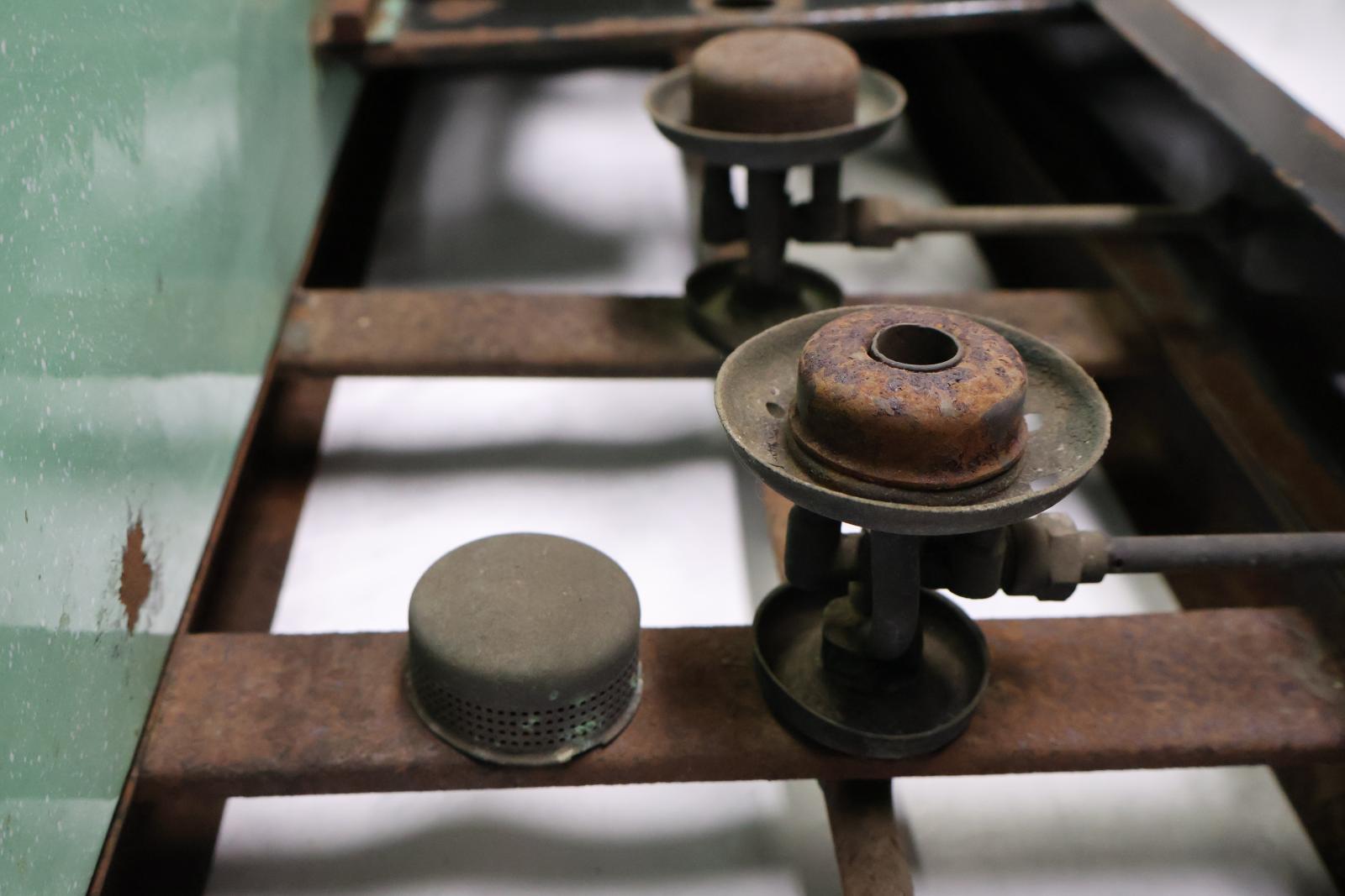 Close up of burners.