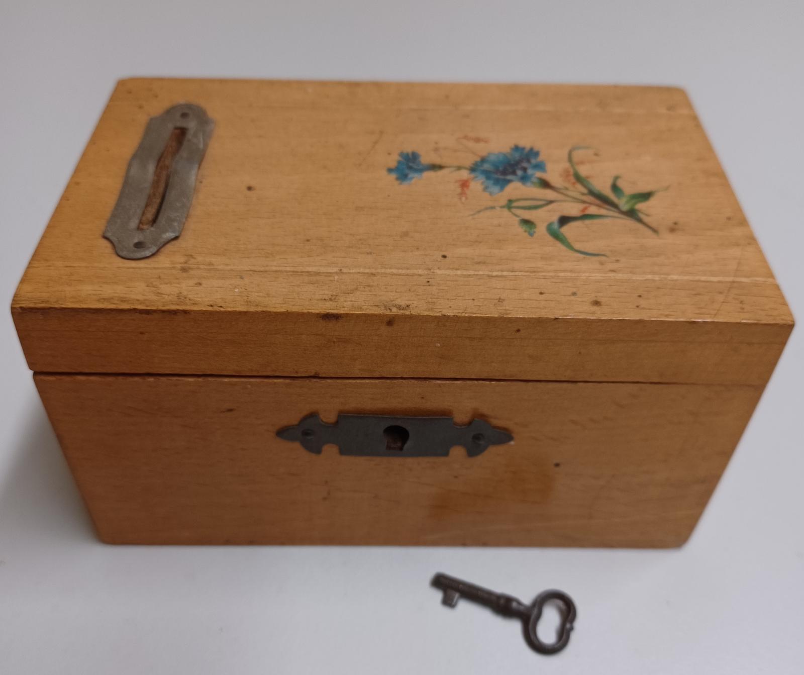 Wooden box