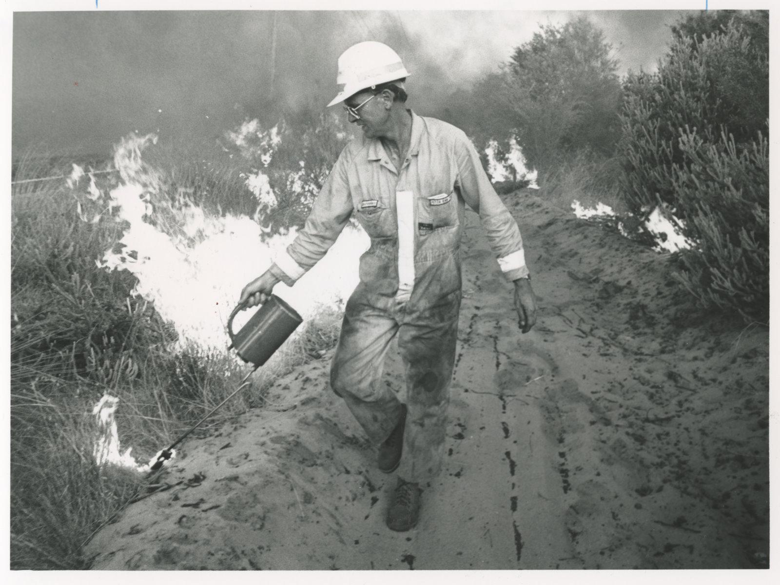 Backburning by fire fighter 1990s
