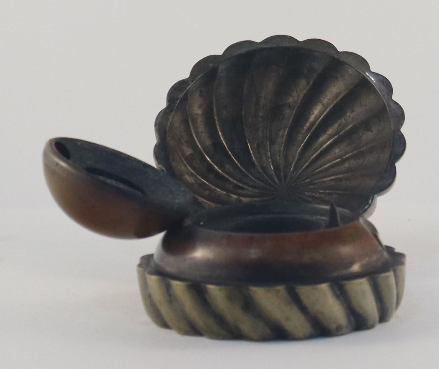 View of fully open Inkwell