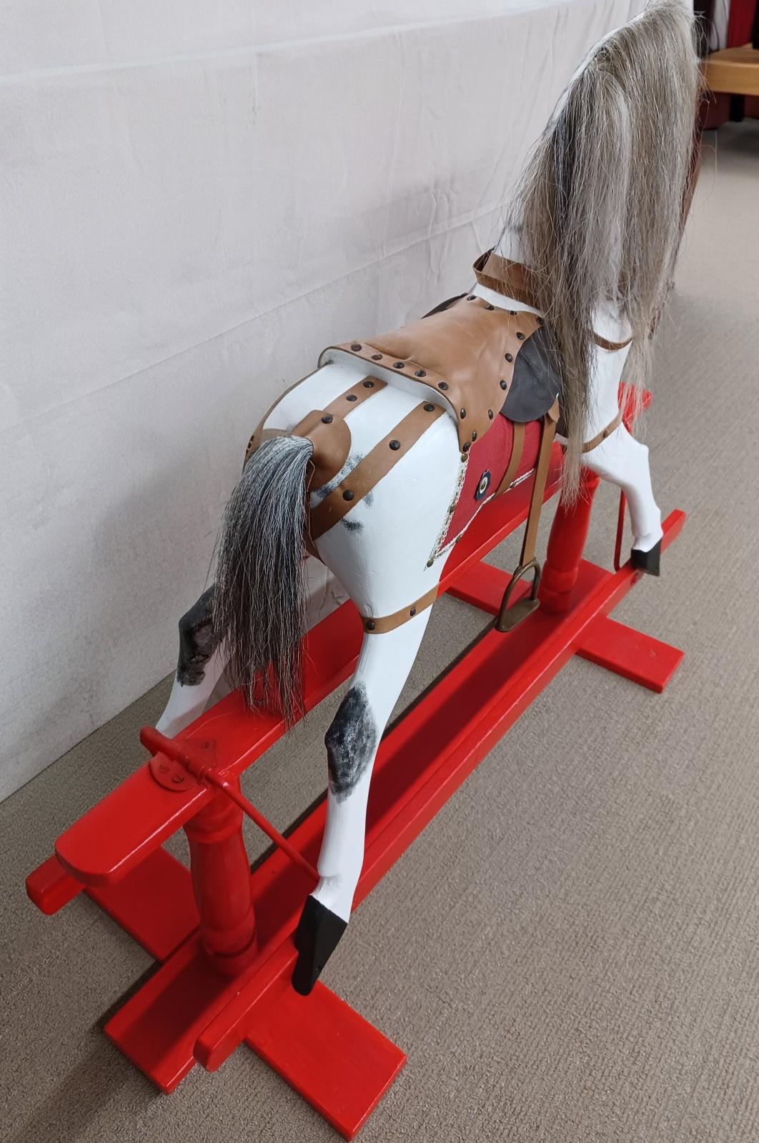 Rocking horse (red stand)