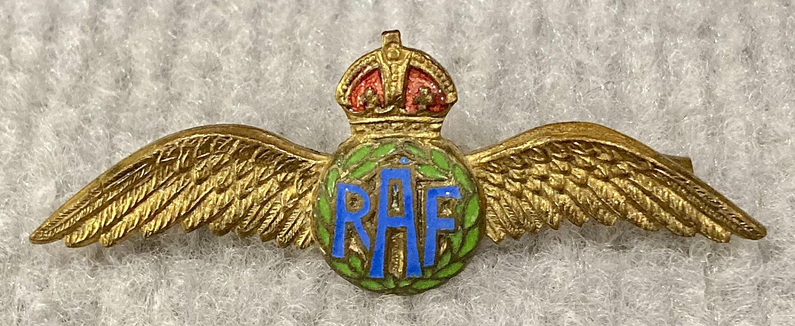 Royal Air Force gold tone and enamel sweetheart brooch - 2