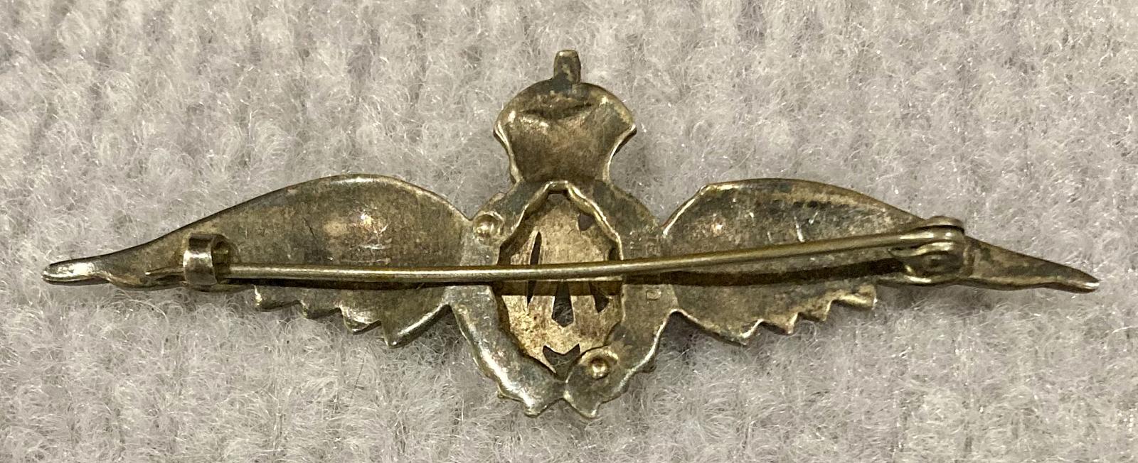 Reverse of Royal Air Force sterling silver sweetheart brooch - 3