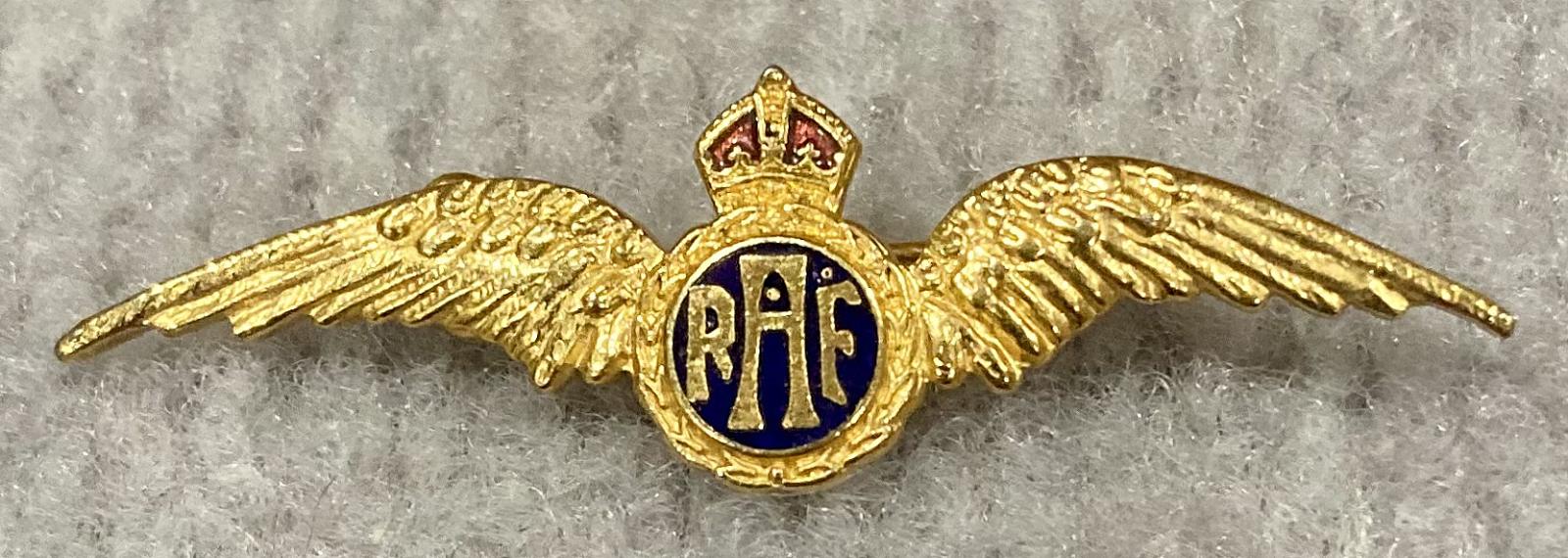 Royal Air Force gold tone and enamel sweetheart brooch - 5