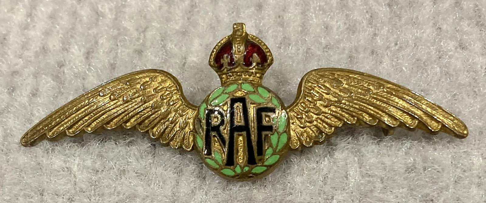 Royal Air Force gold tone and enamel sweetheart brooch - 7