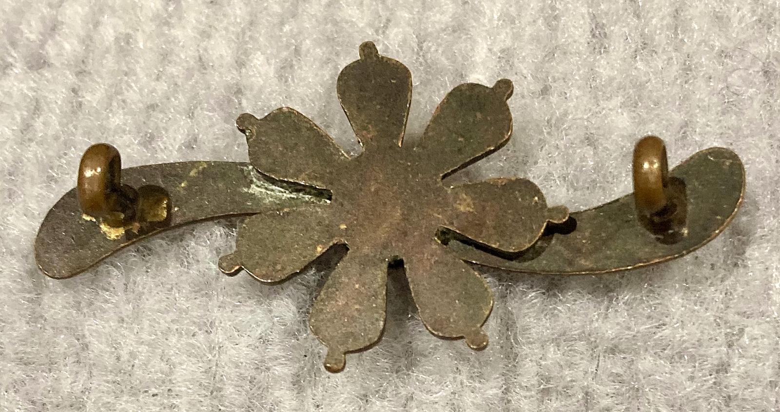 Reverse of Koninklijk Nederlandsch-Indisch Leger (Royal Netherlands East Indies Army Air Force) wings