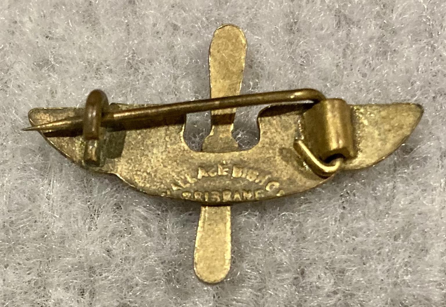 Reverse of United States Army Air Force collar badge