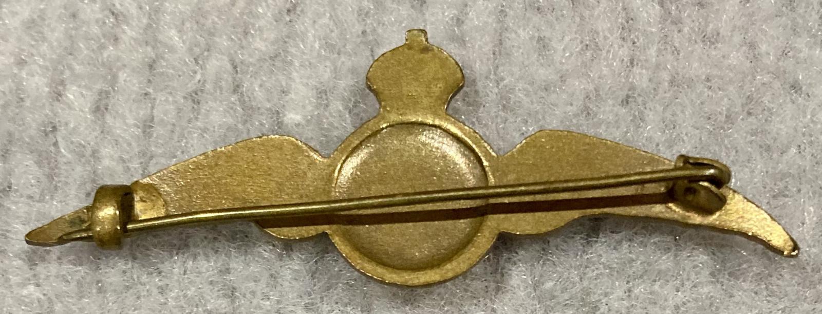 Reverse of Royal Australian Air Force gold tone and enamel sweetheart brooch