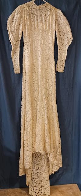JEAN FRUSHER weddingdress - front