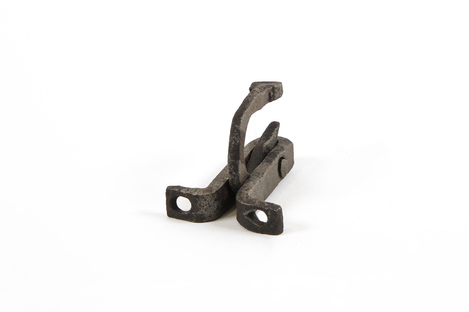 gate latch end view