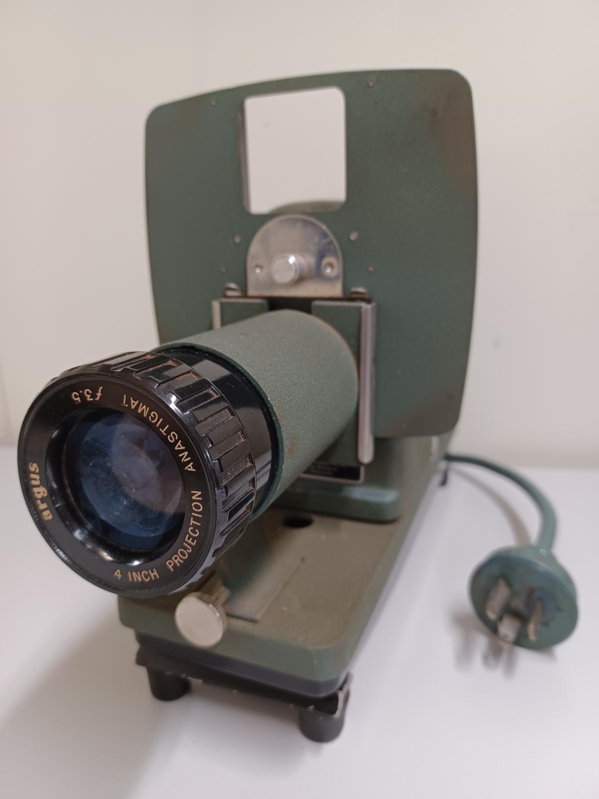 Projector - "Argus 200"